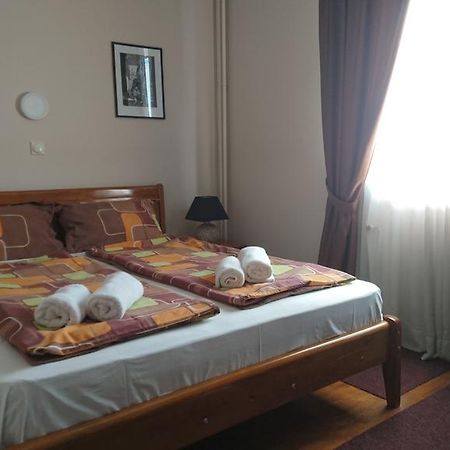 Hostel Bimbo Skopje Zewnętrze zdjęcie