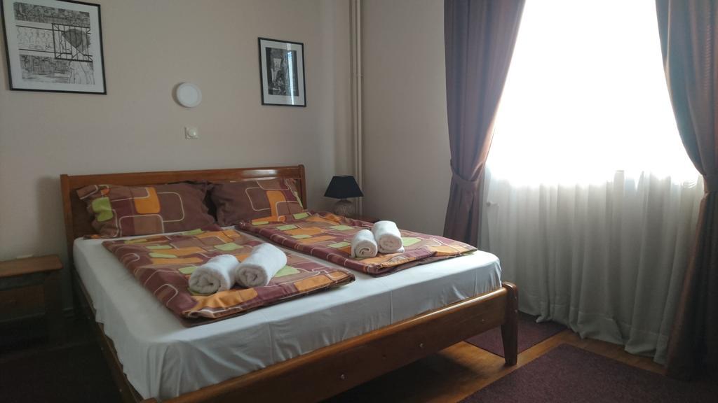 Hostel Bimbo Skopje Zewnętrze zdjęcie