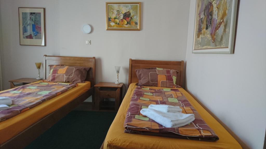 Hostel Bimbo Skopje Zewnętrze zdjęcie