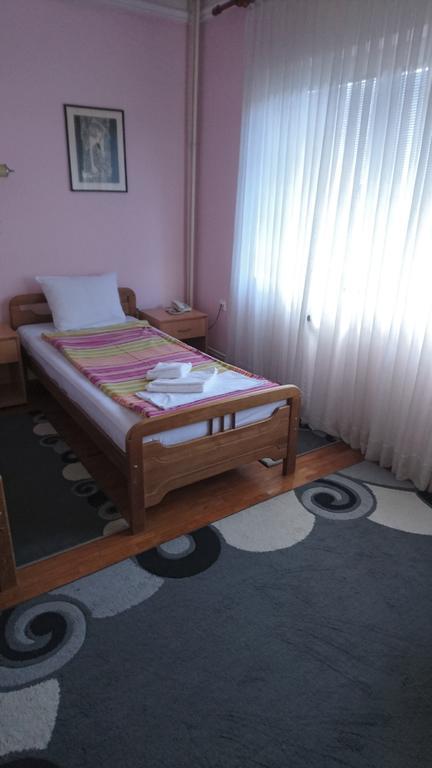 Hostel Bimbo Skopje Zewnętrze zdjęcie