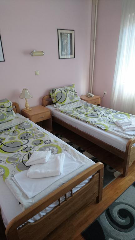 Hostel Bimbo Skopje Zewnętrze zdjęcie