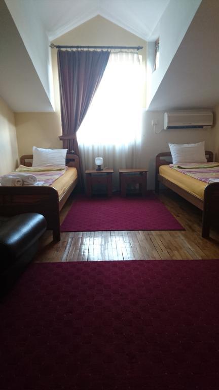 Hostel Bimbo Skopje Zewnętrze zdjęcie