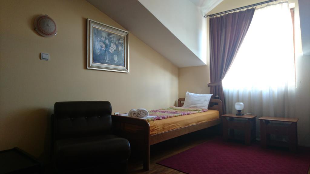 Hostel Bimbo Skopje Zewnętrze zdjęcie