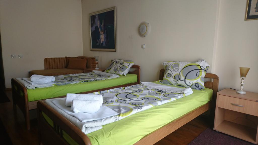 Hostel Bimbo Skopje Zewnętrze zdjęcie